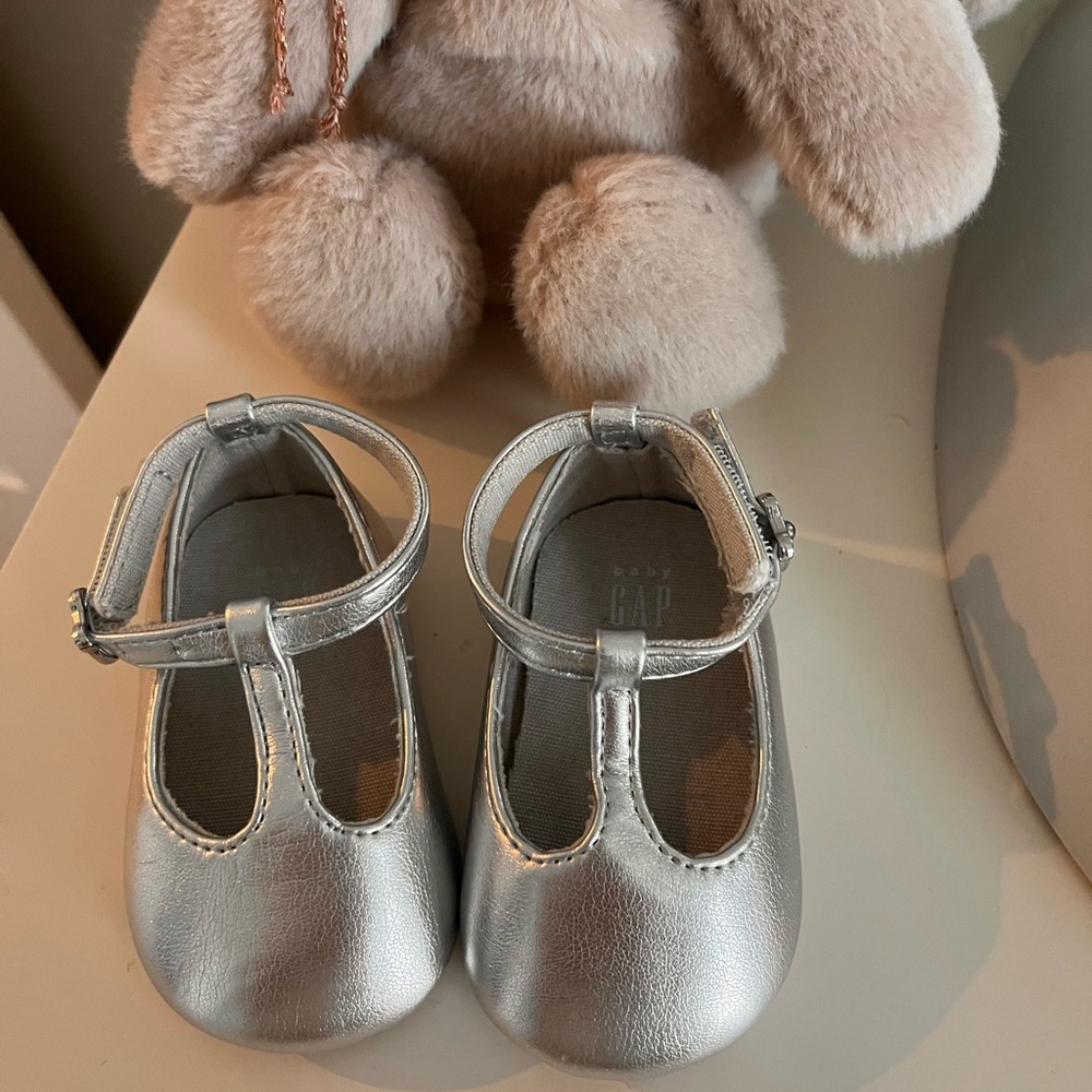 Baby gap silver shoes